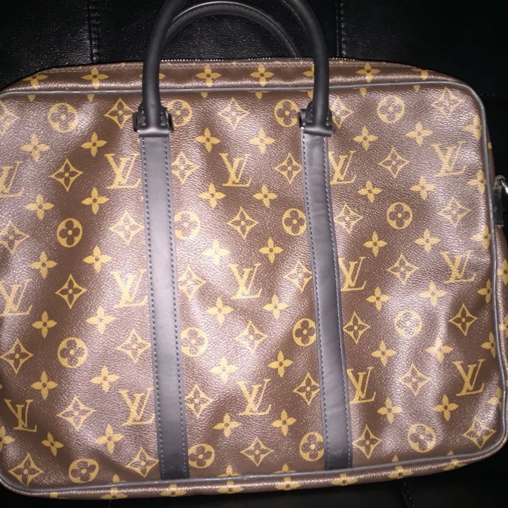 LV Porte-Document voyage PM - Picture 4 of 4